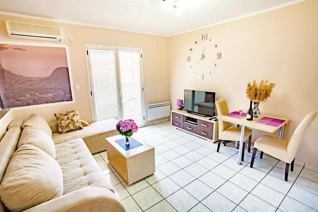 Apartments Adriatic Свети Стефан Екстериор снимка