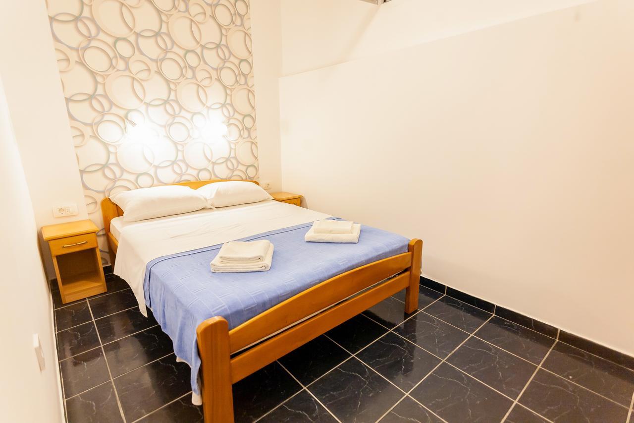 Apartments Adriatic Свети Стефан Екстериор снимка