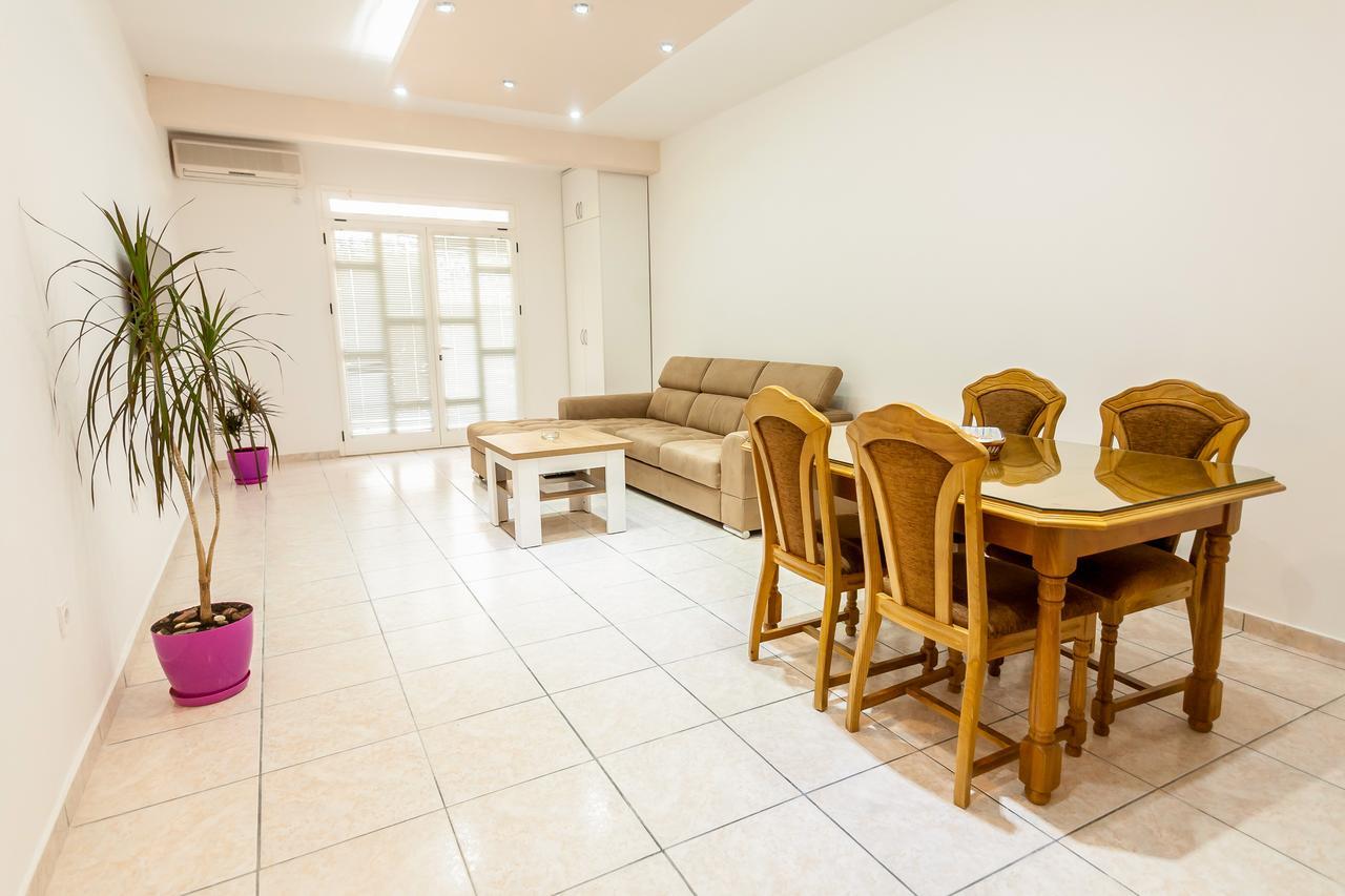 Apartments Adriatic Свети Стефан Екстериор снимка